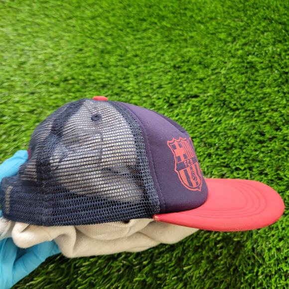Official FC Barcelona FCB Trucker Hat Snapback Boys Youth Size - Picture 4 of 8